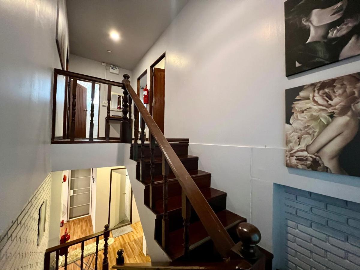 Mini-Me Home, A Cozy Entire House In Old City เชียงใหม่ ภายนอก รูปภาพ