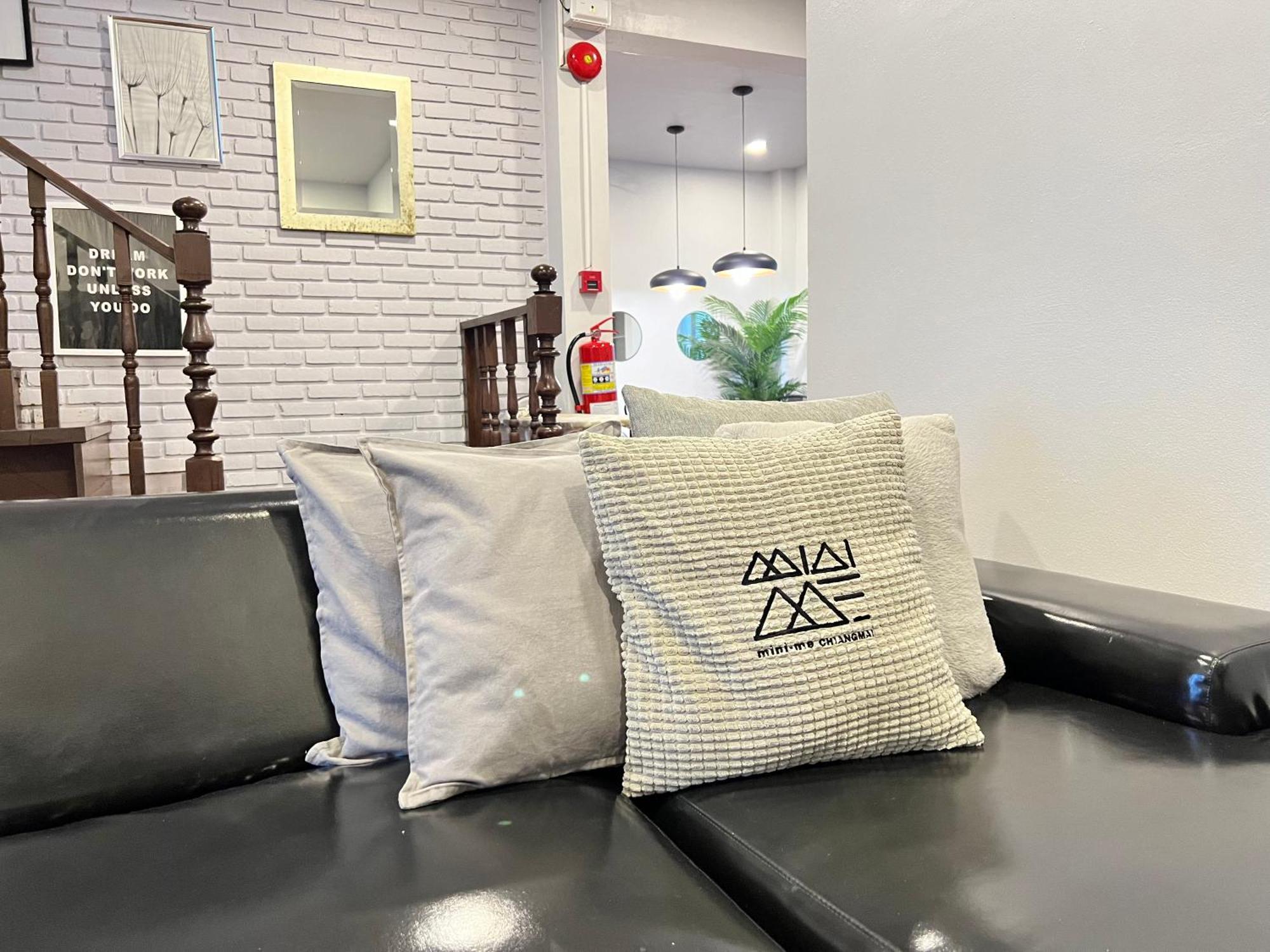 Mini-Me Home, A Cozy Entire House In Old City เชียงใหม่ ภายนอก รูปภาพ